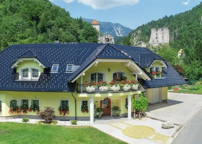 Apartments Grad Kamen